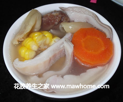 花膠豬肚玉米湯
