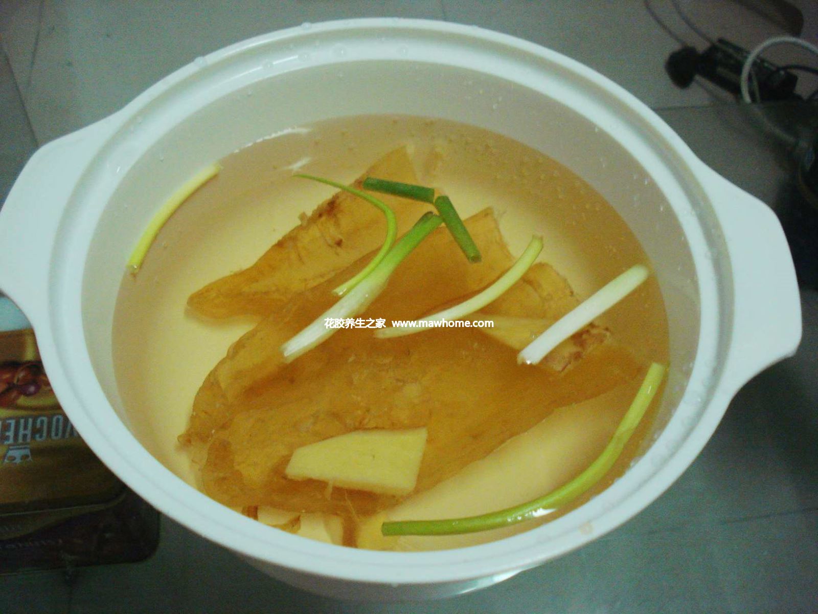 花膠姜蔥去腥味