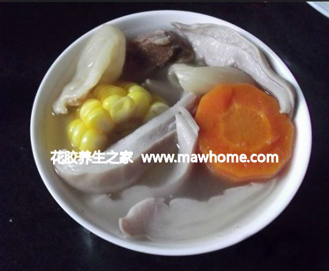 花膠豬肚玉米湯