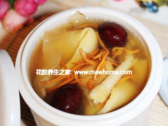 黑虎掌花膠燉雞腳湯