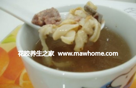 花膠燉排骨