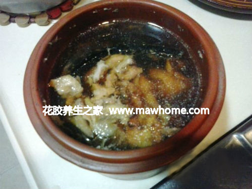 靈芝花膠湯