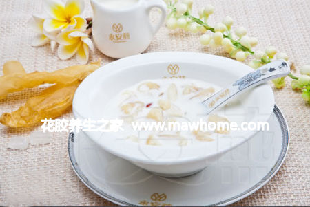 牛奶燉花膠的做法1