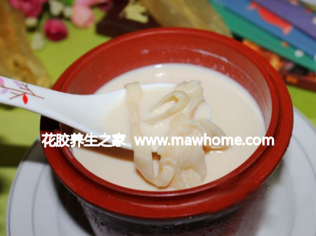 牛奶燉花膠的第4種做法
