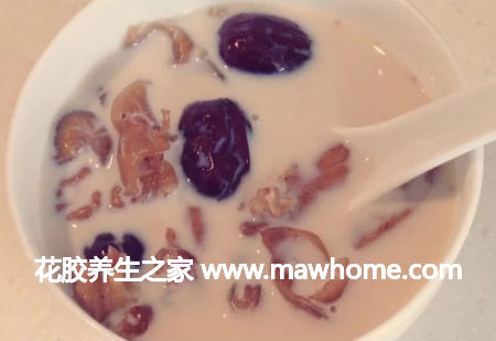 核桃鮮奶燉花膠的做法
