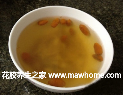 西洋參枸杞燉魚膠