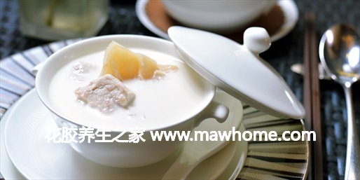 杏汁燉花膠白肺 - 健肺化痰，止咳養顏