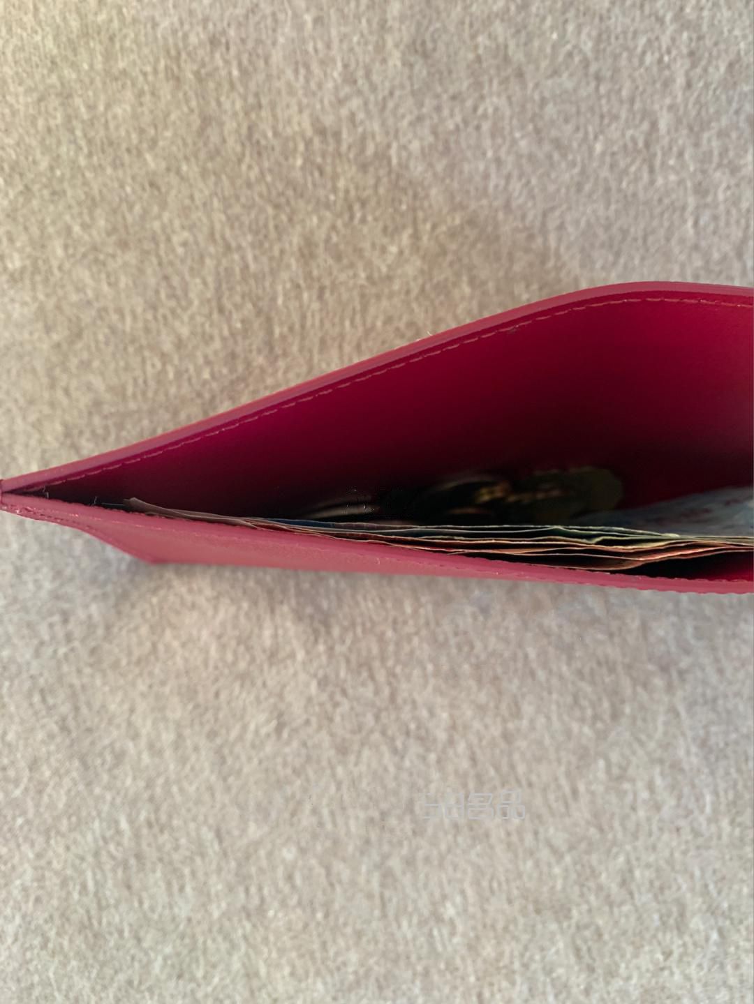 翻包記,沒想到LV這個小包能裝下這么多東西,lv是奢侈品嗎