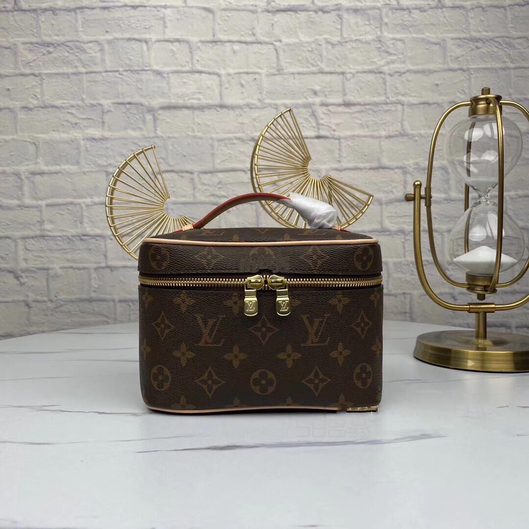 Lv化妝品包,lv與gucci