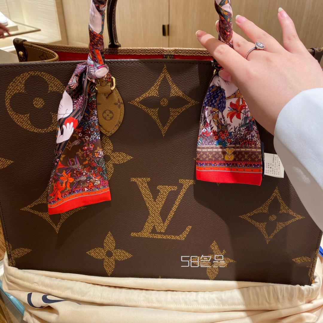 LV老花托特包,lv男包手提包型號