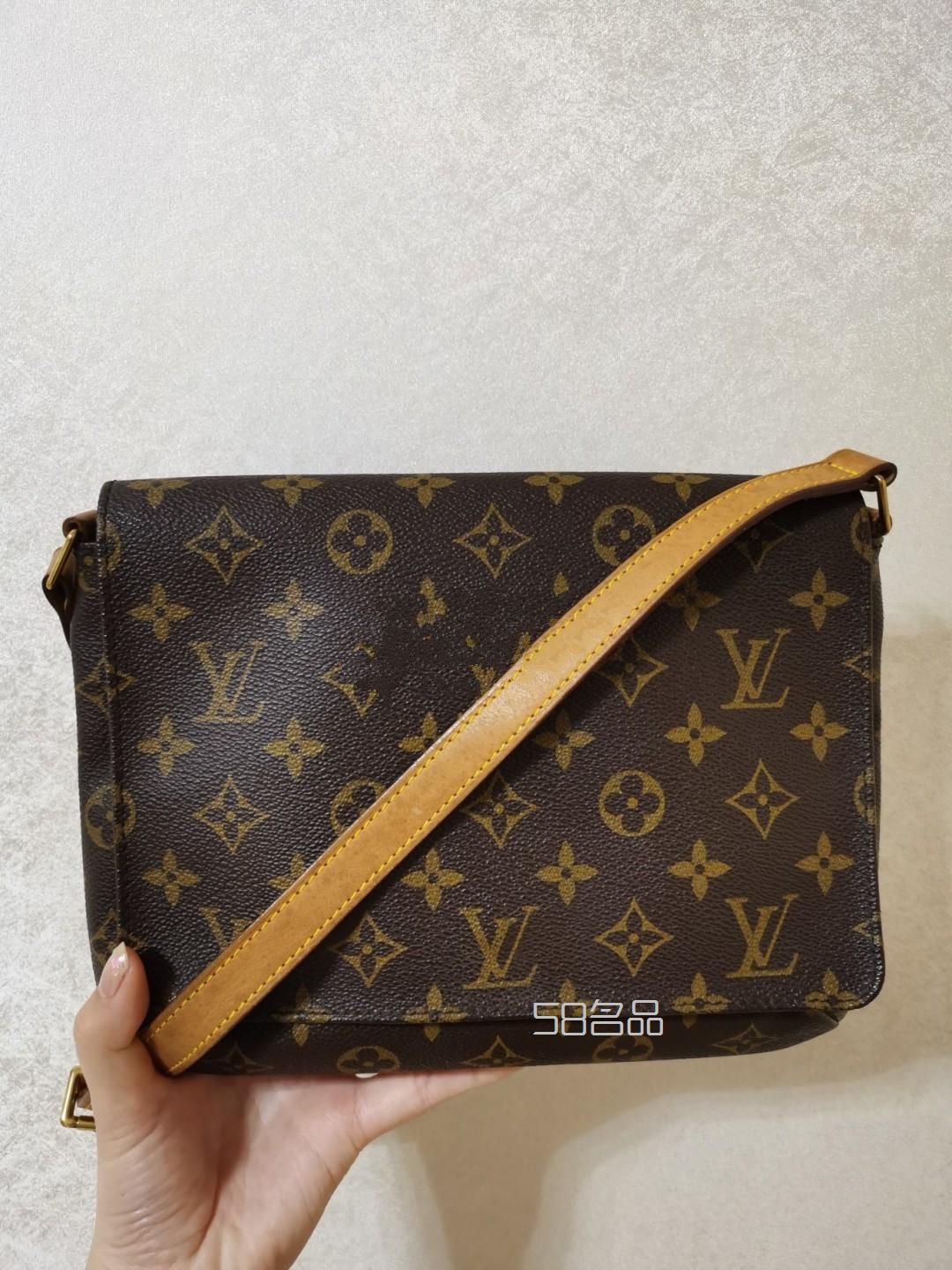 LV中古王菲包,lv棋盤格包什么時候出新款的啊