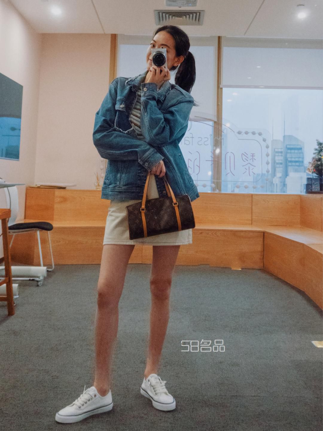 ootd,LV圓筒包+牛仔外套和牛仔短裙,lv褲腰帶價格