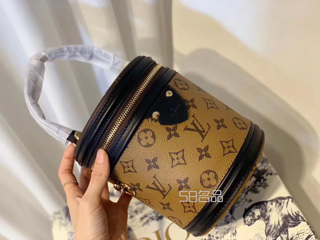 Lv圓筒包,lv紫紅色 羊毛圍巾