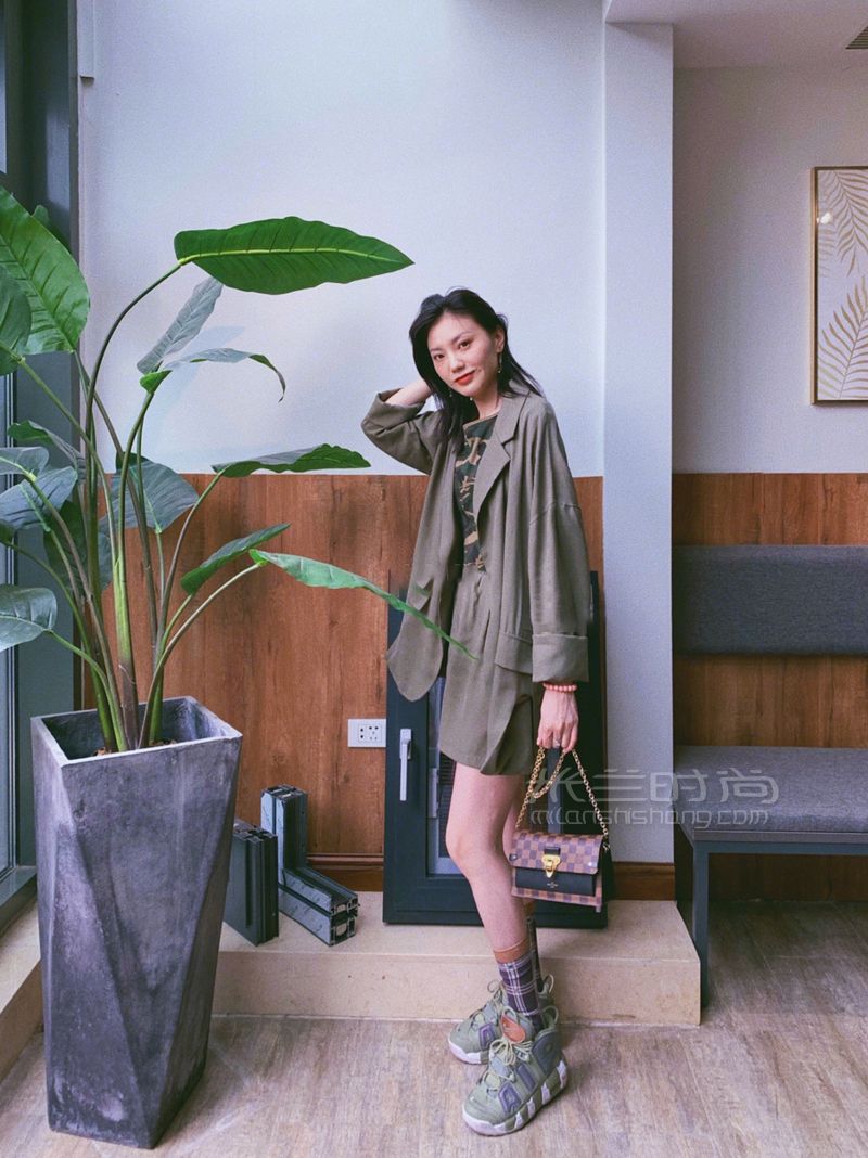 分享一下LV VAVIN鏈條包多種背法，LV包woc上身圖片看這里 (3)