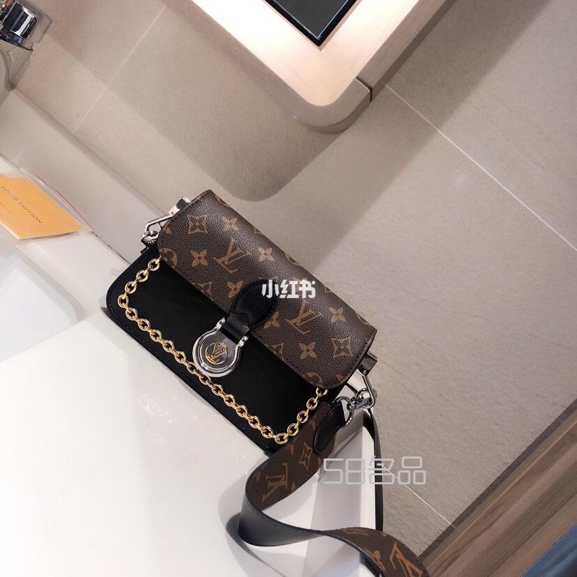 lv 郵差包,lv2015有一款扣能旋轉的錢包