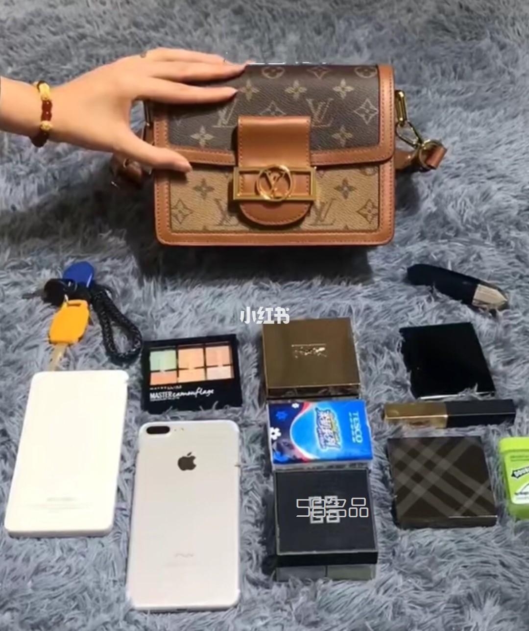 LV達芙妮小號包包,lv序列號真假