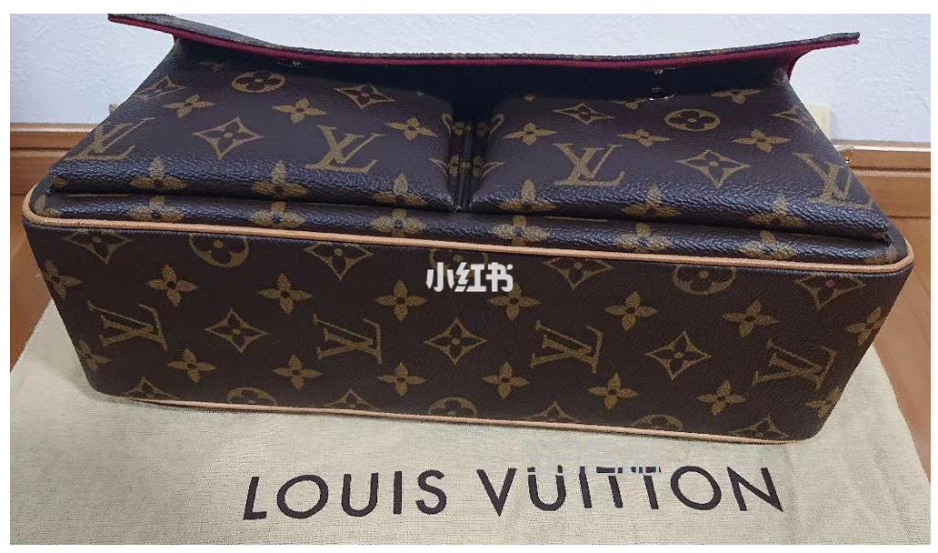 Lv駱駝包 全新保存品,lv皮帶頭五金