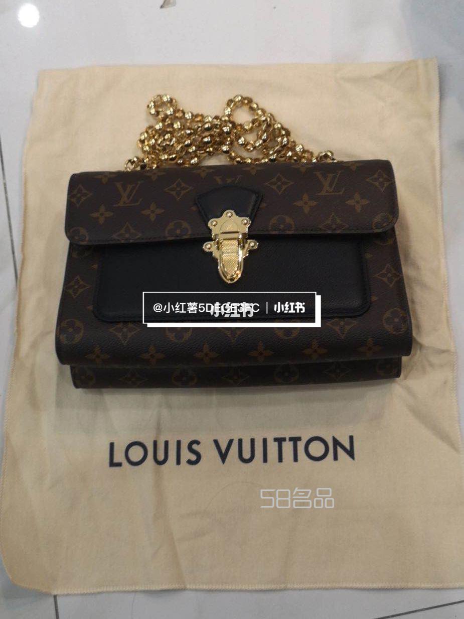 剛到的幾個包包先來一組LV組合,lv 村上隆迷彩包