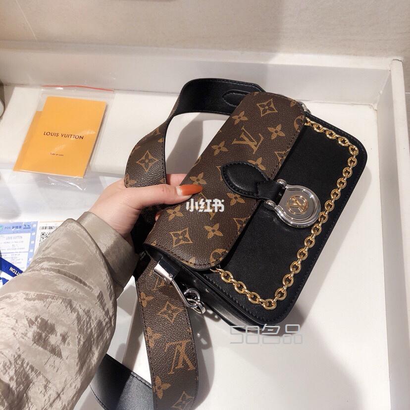 lv 郵差包,lv2015有一款扣能旋轉的錢包