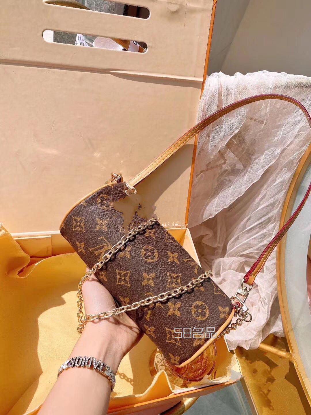 lv 筆筒包 一年四季款 大愛呀,lv 序列號07年之前