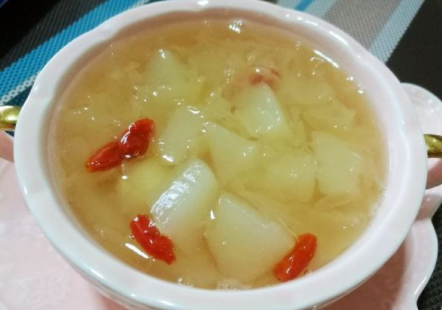 蒸冰糖雪梨怎么做治咳嗽 蒸冰糖雪梨的好處