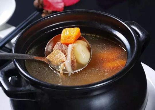 煲湯放紅棗有什么功效？經常喝湯有什么好處