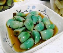 臘八蒜只能臘八時腌才能變綠嗎(腌臘八蒜