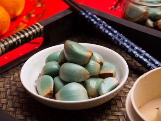 臘八蒜不變色怎么辦？臘八蒜為什么不變色