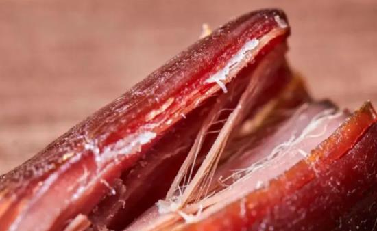 為什么牛肉干上有白點？吃牛肉干有什么功效？