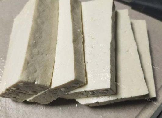 盒裝內酯豆腐在常溫能放多久？盒裝內酯豆腐用不用洗