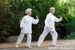 男人黃褐斑(男人玩的游戲)