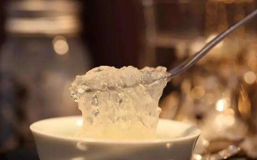 燕窩蜂王漿可以一起吃嗎，燕窩蜂王漿片作用與功效