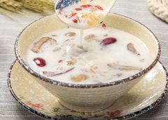 桃膠怎么煮最養顏美容，女人吃桃膠和什么搭配最好
