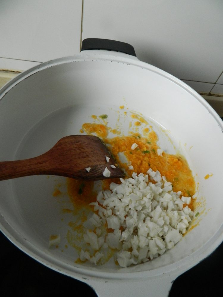 咸蛋燒豆腐的做法步驟8