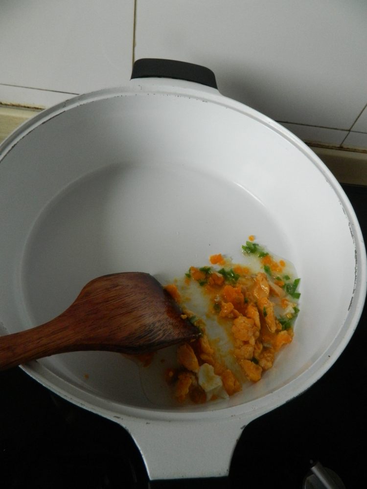 咸蛋燒豆腐的做法步驟6