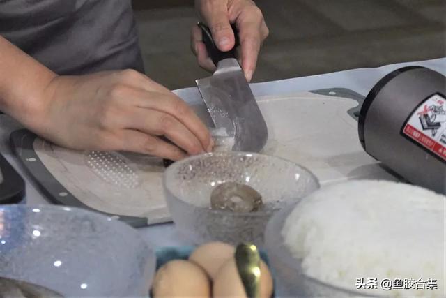 「魚膠新煮意」滑蛋蝦仁魚膠蓋炒飯