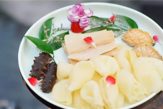 吃魚膠胸越來越大真的么，魚膠燉什么最豐胸