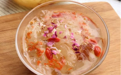 桃膠有什么吃法，雪燕,桃膠,皂角米一起煮可以嗎