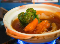 花膠海底椰燉雞湯作用與功效以及禁忌是