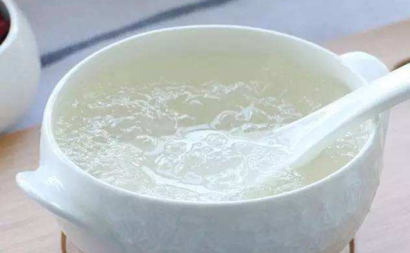 燉的燕窩口感有點脆是沒熟嗎，燕窩應該是什么口感