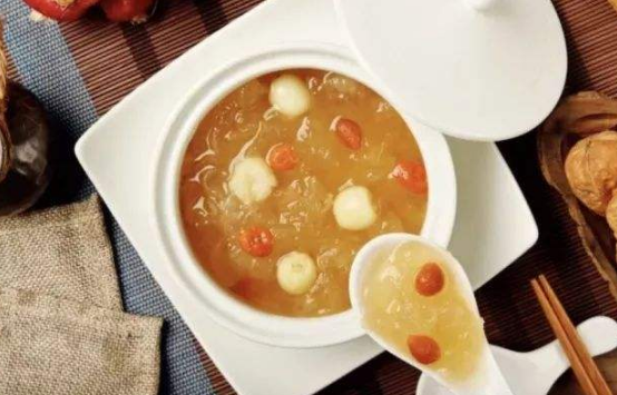 紅棗牛奶燉花膠可以放紅糖嗎,能放冰箱保存多久