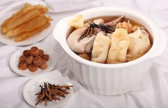 圓肉淮杞燉花膠的做法竅門以及作用功效是什么