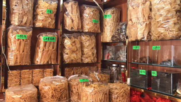 小孩子多大可以吃魚膠