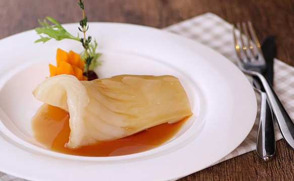 魚膠泡開后有白色渣