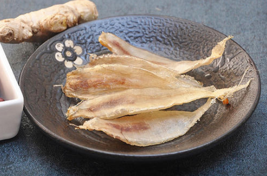 魚膠煮后變乳白色