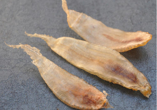 魚膠煮后變乳白色