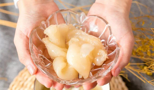 花膠只喝湯不吃肉效果一樣嗎