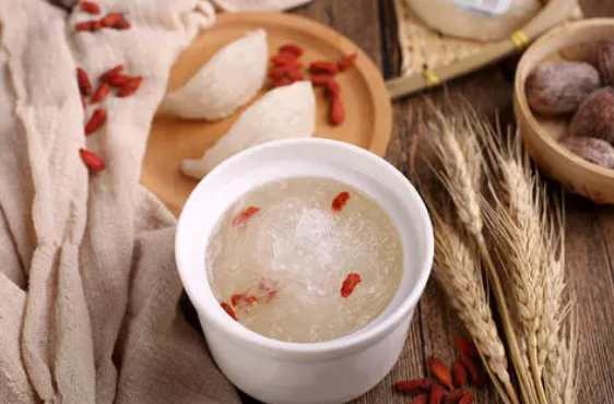 產后吃魚膠好還是燕窩好