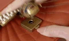 gucci鎖扣怎么打開圖解,gucci鎖扣包鑰匙丟了