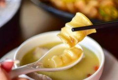 魚膠煲瘦肉湯放什么材料好吃又滋補呢